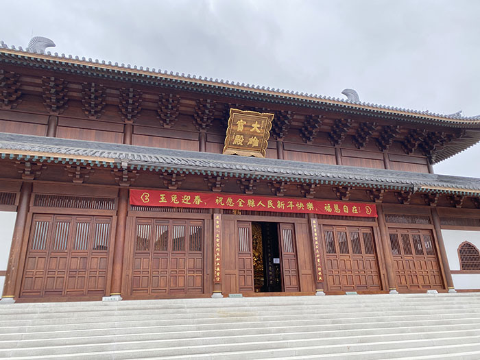 領略宗教魅力，感受中式寺廟的歷史底蘊